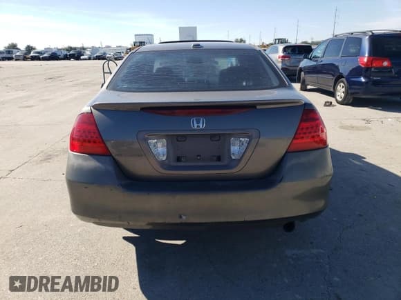 ✅ 2006 Honda Accord EX-L • VIN: 1HGCM56806A042832 • Lot: 62535365. Listed on Copart with 217,959 mi. Free auction sales archive from the USA and detailed vehicle history report at DreamBid. Image 6.