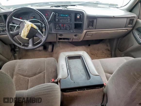 ✅ 2003 Chevrolet Suburban LS • VIN: 3GNEC16Z13G186812 • Лот: 58567425. Опубликован ранее на Copart с пробегом 302 320 миль. Бесплатный доступ к архиву аукционных продаж из США и подробный отчёт об истории автомобиля на DreamBid. Изображение 8.