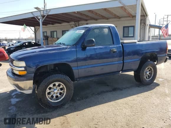 ✅ 2001 Chevrolet Silverado 1500 LS • VIN: 1GCEC14V91Z307897 • Lot: 67905664. Wystawiony na Copart z przebiegiem Nie podano mil. Skorzystaj z bezpłatnego archiwum sprzedaży aukcyjnych z USA i zobacz szczegółowy raport historii pojazdu na DreamBid. Zdjęcie 1.