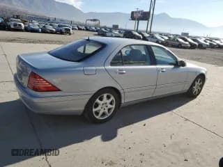 ✅ 2004 Mercedes-Benz S 500 • VIN: WDBNG84J04A386081 • Лот: 91927055. Опубликован ранее на Copart с пробегом 161 305 миль. Бесплатный доступ к архиву аукционных продаж из США и подробный отчёт об истории автомобиля на DreamBid. Изображение 3.