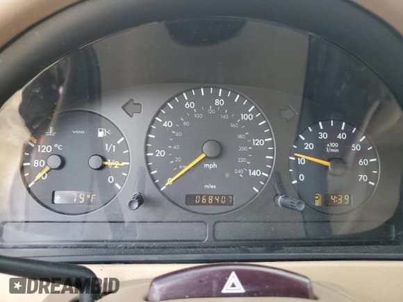 ✅ 2003 Mercedes-Benz M 350 • VIN: 4JGAB57EX3A436037 • Лот: 70079495. Опубликован ранее на Copart с пробегом 68 407 миль. Бесплатный доступ к архиву аукционных продаж из США и подробный отчёт об истории автомобиля на DreamBid. Изображение 9.