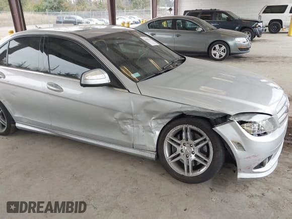 ✅ 2008 Mercedes-Benz C 350 Sport • VIN: WDDGF56X68F012232 • Lot: 43090735. Wystawiony na IAAI z przebiegiem 64 291 mil. Bezpłatny archiwum sprzedaży aukcyjnych z USA i szczegółowy raport historii pojazdu na DreamBid. Zdjęcie 6.