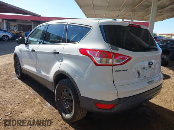 ✅ 2016 Ford Escape S • VIN: 1FMCU0F76GUB38825 • Lot: 43656386. Wystawiony na IAAI z przebiegiem 128 619 mil. Bezpłatny archiwum sprzedaży aukcyjnych z USA i szczegółowy raport historii pojazdu na DreamBid. Zdjęcie 3.