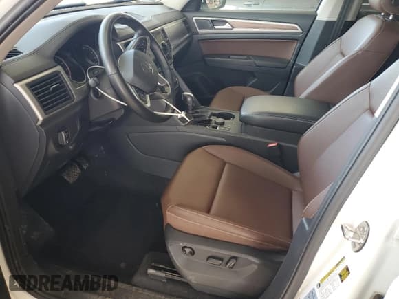 ✅ 2021 Volkswagen Atlas SE • VIN: 1V2KR2CA4MC501796 • Lot: 51067535. Listed on Copart with 58,950 mi. Free auction sales archive from the USA and detailed vehicle history report at DreamBid. Image 7.