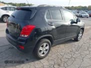 ✅ 2020 Chevrolet Trax LT • VIN: KL7CJPSBXLB044126 • Lot: 43350705. Wystawiony na IAAI z przebiegiem 111 439 mil. Bezpłatny archiwum sprzedaży aukcyjnych z USA i szczegółowy raport historii pojazdu na DreamBid. Zdjęcie 4.