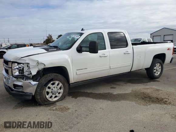 ✅ 2013 Chevrolet Silverado 2500HD LTZ • VIN: 1GC1KYE88DF190418 • Lot: 78611924. Wystawiony na Copart z przebiegiem 115 805 mil. Bezpłatny archiwum sprzedaży aukcyjnych z USA i szczegółowy raport historii pojazdu na DreamBid. Zdjęcie 1.