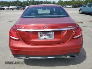 ✅ 2017 Mercedes-Benz E 300 Luxury • VIN: WDDZF4KB8HA077352 • Лот: 71537555. Опубликован ранее на Copart с пробегом Не указан. Бесплатный доступ к архиву аукционных продаж из США и подробный отчёт об истории автомобиля на DreamBid. Изображение 6.