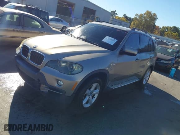 ✅ 2009 BMW X5 30i • VIN: 5UXFE43529L260727 • Lot: 43454820. Listed on IAAI with 260,332 mi. Free auction sales archive from the USA and detailed vehicle history report at DreamBid. Image 2.