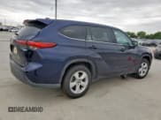 ✅ 2022 Toyota Highlander Hybrid LE • VIN: 5TDZARAH9NS516276 • Lot: 63685605. Listed on Copart with 84,719 mi. Free auction sales archive from the USA and detailed vehicle history report at DreamBid. Image 3.