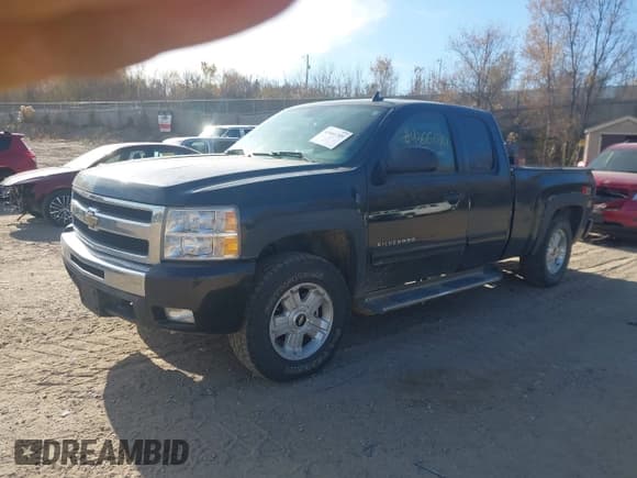 ✅ 2010 Chevrolet Silverado 1500 LT • VIN: 1GCSKSE38AZ199605 • Lot: 43666709. Listed on IAAI with 239,267 mi. Free auction sales archive from the USA and detailed vehicle history report at DreamBid. Image 17.