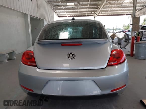 ✅ 2015 Volkswagen Beetle Fleet Edition • VIN: 3VWF17AT3FM654647 • Лот: 42336350. Опубликован ранее на IAAI с пробегом 44 312 миль. Бесплатный доступ к архиву аукционных продаж из США и подробный отчёт об истории автомобиля на DreamBid. Изображение 16.