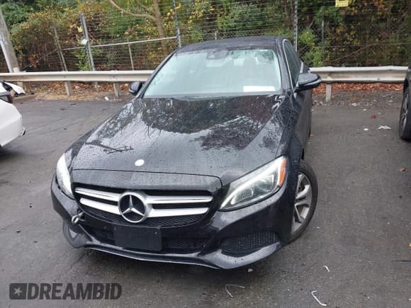 ✅ 2017 Mercedes-Benz C 300 • VIN: 55SWF4KB5HU191862 • Lot: 43571700. Wystawiony na IAAI z przebiegiem 135 236 mil. Bezpłatny archiwum sprzedaży aukcyjnych z USA i szczegółowy raport historii pojazdu na DreamBid. Zdjęcie 12.