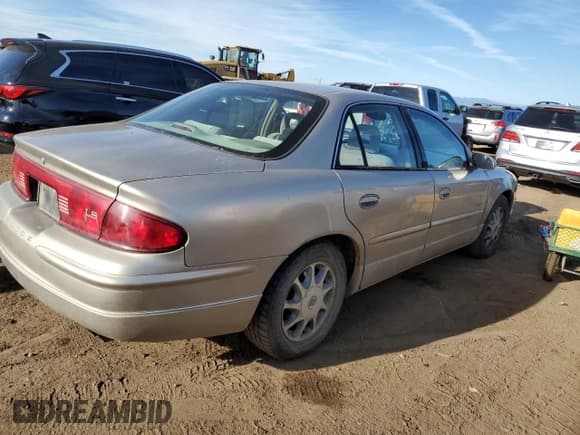 ✅ 1998 Buick Regal LS • VIN: 2G4WB52K9W1552041 • Lot: 72731894. Listed on Copart with 217,644 mi. Free auction sales archive from the USA and detailed vehicle history report at DreamBid. Image 3.