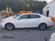 ✅ 2015 Lincoln MKS • VIN: 1LNHL9DK5FG605699 • Lot: 43434059. Wystawiony na IAAI z przebiegiem 156 827 mil. Bezpłatny archiwum sprzedaży aukcyjnych z USA i szczegółowy raport historii pojazdu na DreamBid. Zdjęcie 14.