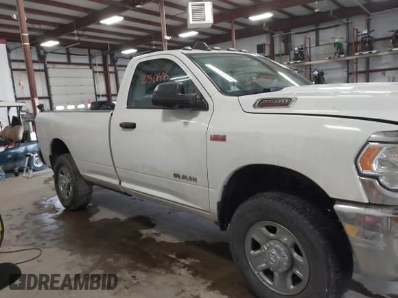 ✅ 2019 Ram 2500 Tradesman • VIN: 3C6MR5AJ2KG598559 • Лот: 41250606. Опубликован ранее на IAAI с пробегом 124 295 миль. Бесплатный доступ к архиву аукционных продаж из США и подробный отчёт об истории автомобиля на DreamBid. Изображение 13.