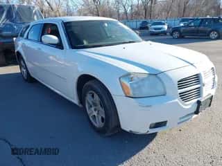 2007 Dodge Magnum с VIN 2D4FV47V97H736125, выставлен на аукционе IAAI как лот 41725563 с пробегом 117 836 миль миль и . История ставок и продаж доступна на DreamBid. Изображение 1.