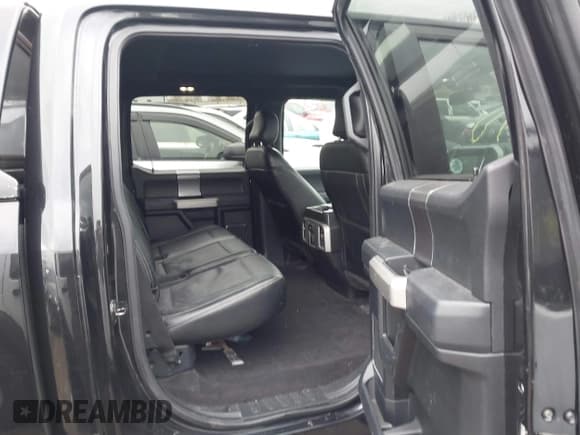 ✅ 2015 Ford F-150 XLT • VIN: 1FTFW1EF9FKE00485 • Lot: 43791137. Wystawiony na IAAI z przebiegiem 190 069 mil. Bezpłatny archiwum sprzedaży aukcyjnych z USA i szczegółowy raport historii pojazdu na DreamBid. Zdjęcie 8.