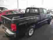 2008 Dodge Dakota SXT с VIN 1D7HE32K18S504177, выставлен на аукционе IAAI как лот 42529941 с пробегом 172 690 миль миль и . История ставок и продаж доступна на DreamBid. Изображение 4.