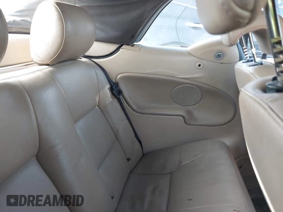 ✅ 2003 Saab 9-3 SE • VIN: YS3DF78K937009850 • Лот: 42175738. Опубликован ранее на IAAI с пробегом 113 961 миль. Бесплатный доступ к архиву аукционных продаж из США и подробный отчёт об истории автомобиля на DreamBid. Изображение 8.