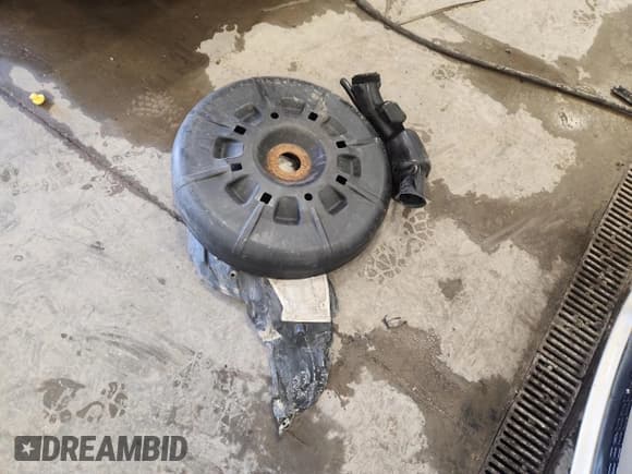 ✅ 2010 Chrysler Town & Country Touring Plus • VIN: 2A4RR8DX4AR495033 • Lot: 85886445. Wystawiony na Copart z przebiegiem 122 825 mil. Bezpłatny archiwum sprzedaży aukcyjnych z USA i szczegółowy raport historii pojazdu na DreamBid. Zdjęcie 13.