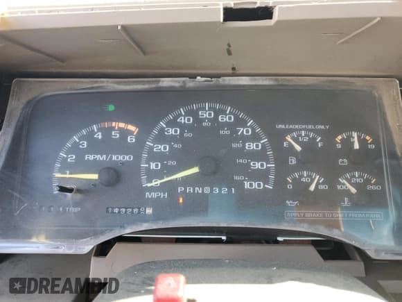 ✅ 1996 GMC Sierra 1500 • VIN: 1GTHC33J4TF010466 • Lot: 48392195. Wystawiony na Copart z przebiegiem 143 267 mil. Bezpłatny archiwum sprzedaży aukcyjnych z USA i szczegółowy raport historii pojazdu na DreamBid. Zdjęcie 9.