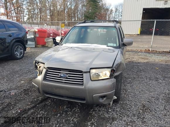 ✅ 2006 Subaru Forester X • VIN: JF1SG65636H753770 • Lot: 43790505. Listed on IAAI with 198,301 mi. Free auction sales archive from the USA and detailed vehicle history report at DreamBid. Image 6.