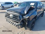✅ 2021 Toyota Tacoma SR • VIN: 3TYAX5GN2MT021678 • Lot: 43138416. Wystawiony na IAAI z przebiegiem 56 334 mil. Bezpłatny archiwum sprzedaży aukcyjnych z USA i szczegółowy raport historii pojazdu na DreamBid. Zdjęcie 6.
