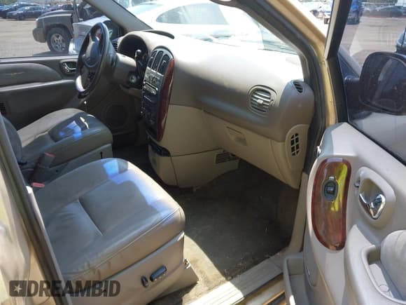 ✅ 2001 Chrysler Town & Country Limited • VIN: 2C8GP64L51R161953 • Лот: 42463900. Опубликован ранее на IAAI с пробегом 147 925 миль. Бесплатный доступ к архиву аукционных продаж из США и подробный отчёт об истории автомобиля на DreamBid. Изображение 5.