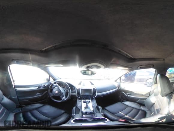 ✅ 2011 Porsche Cayenne Turbo • VIN: WP1AC2A28BLA81434 • Лот: 41561878. Опубликован ранее на IAAI с пробегом 177 688 миль. Бесплатный доступ к архиву аукционных продаж из США и подробный отчёт об истории автомобиля на DreamBid. Изображение 18.