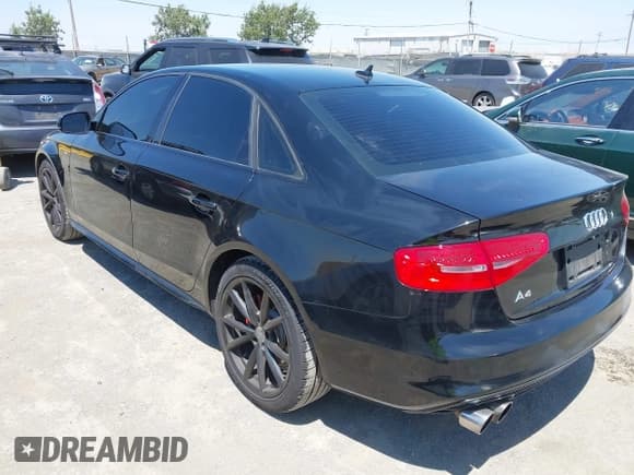 ✅ 2016 Audi A4 Premium • VIN: WAUAFAFL0GN015103 • Lot: 42725584. Wystawiony na IAAI z przebiegiem 156 851 mil. Bezpłatny archiwum sprzedaży aukcyjnych z USA i szczegółowy raport historii pojazdu na DreamBid. Zdjęcie 3.