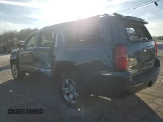 ✅ 2019 Chevrolet Suburban LT • VIN: 1GNSKHKC0KR260803 • Lot: 79082974. Wystawiony na Copart z przebiegiem 130 848 mil. Bezpłatny archiwum sprzedaży aukcyjnych z USA i szczegółowy raport historii pojazdu na DreamBid. Zdjęcie 2.