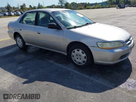 ✅ 1998 Honda Accord LX • VIN: 1HGCG5645WA212204 • Лот: 43726920. Опубликован ранее на IAAI с пробегом Не указан. Бесплатный доступ к архиву аукционных продаж из США и подробный отчёт об истории автомобиля на DreamBid. Изображение 1.