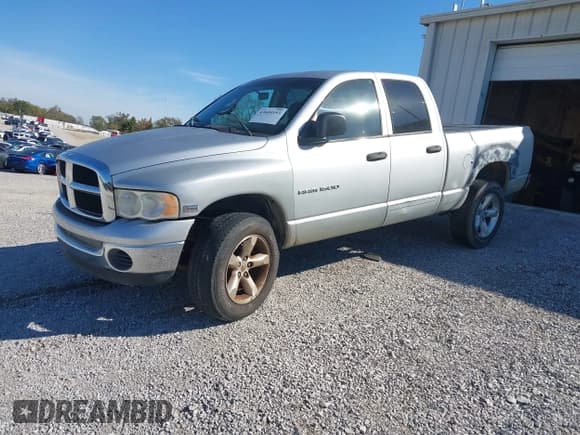 ✅ 2005 Dodge 1500 SLT • VIN: 1D7HU18D45S268071 • Лот: 43604193. Опубликован ранее на IAAI с пробегом 165 617 миль. Бесплатный доступ к архиву аукционных продаж из США и подробный отчёт об истории автомобиля на DreamBid. Изображение 2.