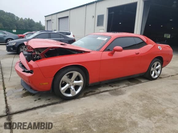 ✅ 2014 Dodge Challenger SXT • VIN: 2C3CDYAG6EH204451 • Lot: 71760004. Wystawiony na Copart z przebiegiem 126 947 mil. Bezpłatny archiwum sprzedaży aukcyjnych z USA i szczegółowy raport historii pojazdu na DreamBid. Zdjęcie 1.