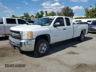 ✅ 2009 Chevrolet Silverado 2500HD Work Truck • VIN: 1GCHC49K99E100913 • Lot: 70993945. Wystawiony na Copart z przebiegiem Nie podano. Bezpłatny archiwum sprzedaży aukcyjnych z USA i szczegółowy raport historii pojazdu na DreamBid. Zdjęcie 1.
