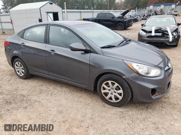 ✅ 2013 Hyundai Accent GLS • VIN: KMHCT4AE2DU400478 • Лот: 80780554. Опубликован ранее на Copart с пробегом 190 120 миль. Бесплатный доступ к архиву аукционных продаж из США и подробный отчёт об истории автомобиля на DreamBid. Изображение 4.