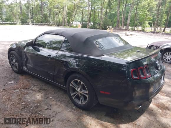 2014 Ford Mustang V6 с VIN 1ZVBP8EM4E5325594, выставлен на аукционе IAAI как лот 42717148 с пробегом 102 386 миль миль и . История ставок и продаж доступна на DreamBid. Изображение 3.