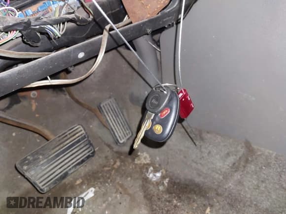 ✅ 2003 Chevrolet Suburban LT • VIN: 1GNFK16Z43J161876 • Лот: 42447051. Опубликован ранее на IAAI с пробегом 239 634 миль. Бесплатный доступ к архиву аукционных продаж из США и подробный отчёт об истории автомобиля на DreamBid. Изображение 11.