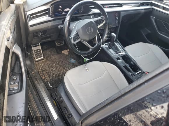 ✅ 2021 Volkswagen Arteon SE • VIN: WVWAR7AN6ME004365 • Lot: 84446005. Listed on Copart with 68,380 mi. Free auction sales archive from the USA and detailed vehicle history report at DreamBid. Image 8.