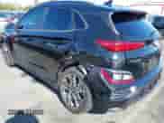 ✅ 2023 Hyundai Kona N Line • VIN: KM8K33A30PU973551 • Lot: 43100970. Wystawiony na IAAI z przebiegiem 22 207 mil mil. Skorzystaj z bezpłatnego archiwum sprzedaży aukcyjnych z USA i zobacz szczegółowy raport historii pojazdu na DreamBid. Zdjęcie 3.