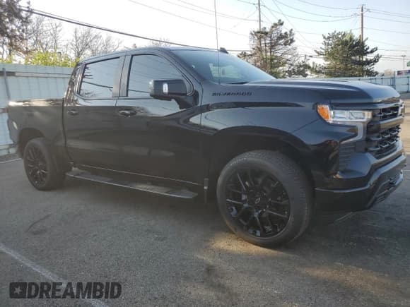 ✅ 2023 Chevrolet Silverado 1500 RST • VIN: 1GCUDEEL6PZ290773 • Lot: 52787265. Wystawiony na Copart z przebiegiem 24 943 mil. Bezpłatny archiwum sprzedaży aukcyjnych z USA i szczegółowy raport historii pojazdu na DreamBid. Zdjęcie 4.