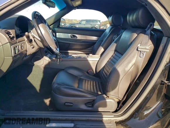 ✅ 2002 Ford Thunderbird Hardtop Premium • VIN: 1FAHP60A22Y118362 • Лот: 92516625. Опубликован ранее на Copart с пробегом 31 267 миль. Бесплатный доступ к архиву аукционных продаж из США и подробный отчёт об истории автомобиля на DreamBid. Изображение 7.