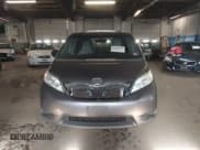 ✅ 2015 Toyota Sienna LE • VIN: 5TDJK3DC2FS099379 • Лот: 43840501. Опубликован ранее на IAAI с пробегом 231 390 миль. Бесплатный доступ к архиву аукционных продаж из США и подробный отчёт об истории автомобиля на DreamBid. Изображение 12.