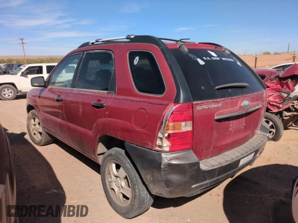 ✅ 2008 Kia Sportage LX • VIN: KNDJF724287497714 • Lot: 59661515. Listed on Copart with 113,684 mi. Free auction sales archive from the USA and detailed vehicle history report at DreamBid. Image 2.