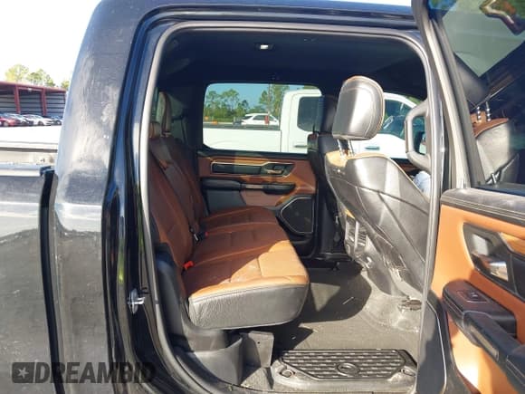 ✅ 2021 Ram 1500 Longhorn • VIN: 1C6SRFST3MN657898 • Lot: 43647983. Listed on IAAI with 206,104 mi. Free auction sales archive from the USA and detailed vehicle history report at DreamBid. Image 8.
