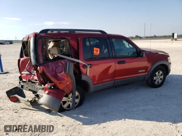✅ 2006 Ford Explorer XLT • VIN: 1FMEU73866UA45199 • Lot: 47339355. Wystawiony na Copart z przebiegiem 263 716 mil. Bezpłatny archiwum sprzedaży aukcyjnych z USA i szczegółowy raport historii pojazdu na DreamBid. Zdjęcie 3.
