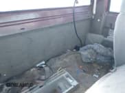 ✅ 1994 Chevrolet Silverado 1500 • VIN: 2GCEC19ZXR1282864 • Lot: 43584766. Wystawiony na IAAI z przebiegiem 260 656 mil. Bezpłatny archiwum sprzedaży aukcyjnych z USA i szczegółowy raport historii pojazdu na DreamBid. Zdjęcie 8.