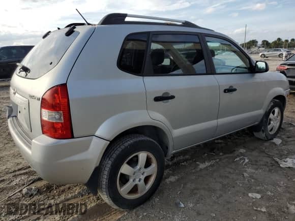 2007 Hyundai Tucson GLS z VIN KM8JM12B17U617967, wystawiony jako Copart lot #77712514 z przebiegiem 164 191 mil mil oraz Czysty tytuł • Clean title. Historia ofert i sprzedaży dostępna na DreamBid. Obrazek 3.