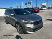 ✅ 2019 Kia Sorento EX • VIN: 5XYPH4A57KG551306 • Лот: 93776585. Опубликован ранее на Copart с пробегом 75 369 миль. Бесплатный доступ к архиву аукционных продаж из США и подробный отчёт об истории автомобиля на DreamBid. Изображение 1.