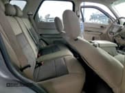 ✅ 2008 Ford Escape Hybrid • VIN: 1FMCU49H78KE64724 • Lot: 96599215. Wystawiony na Copart z przebiegiem 225 681 mil. Bezpłatny archiwum sprzedaży aukcyjnych z USA i szczegółowy raport historii pojazdu na DreamBid. Zdjęcie 11.